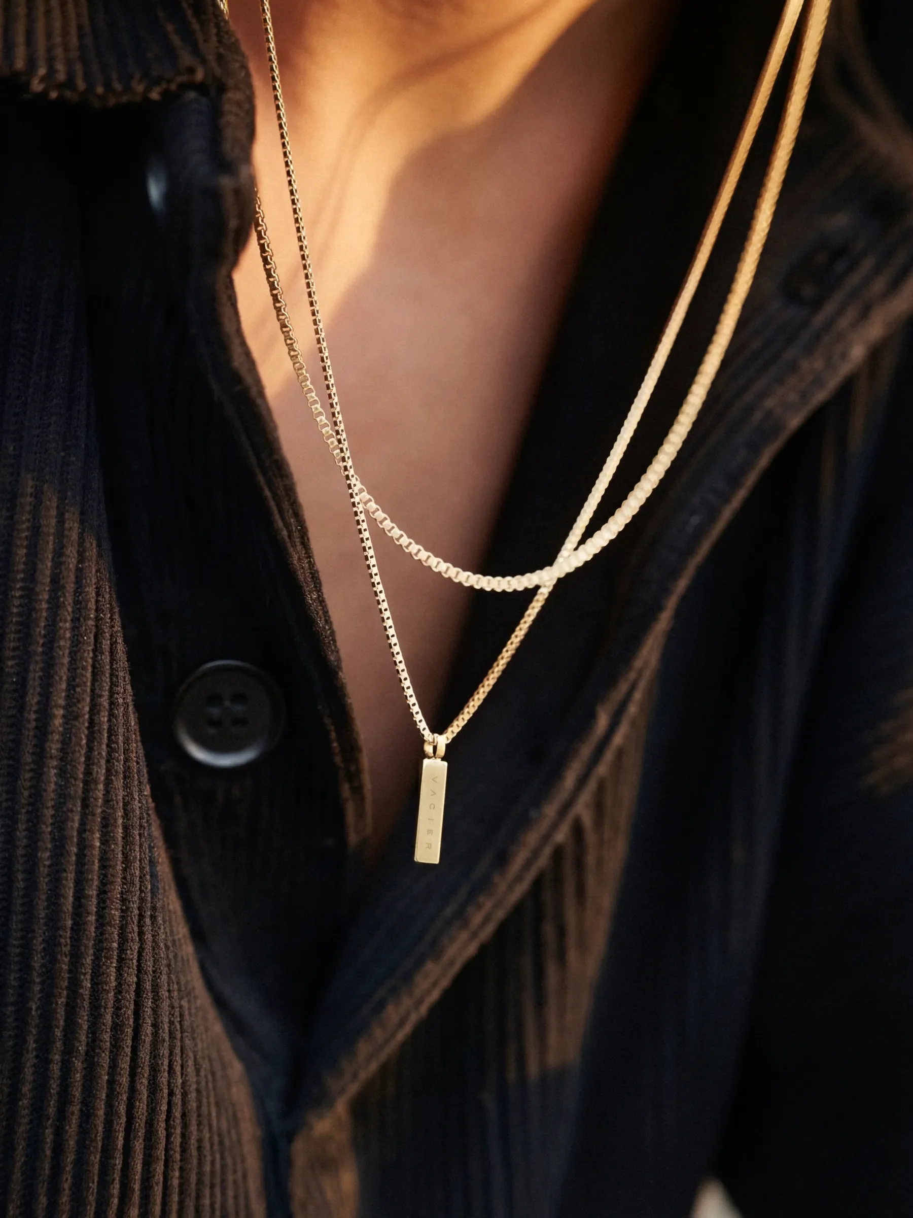 BOX PENDANT NECKLACE - Image 7