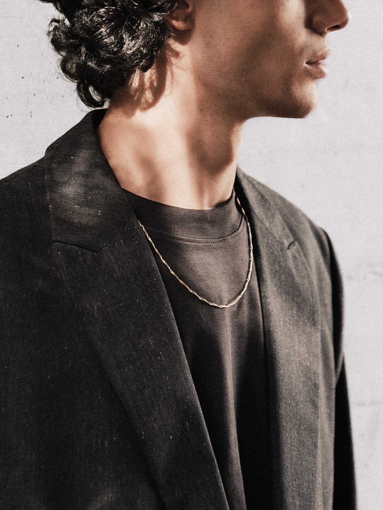 LINEAR CHAIN NECKLACE - Image 5