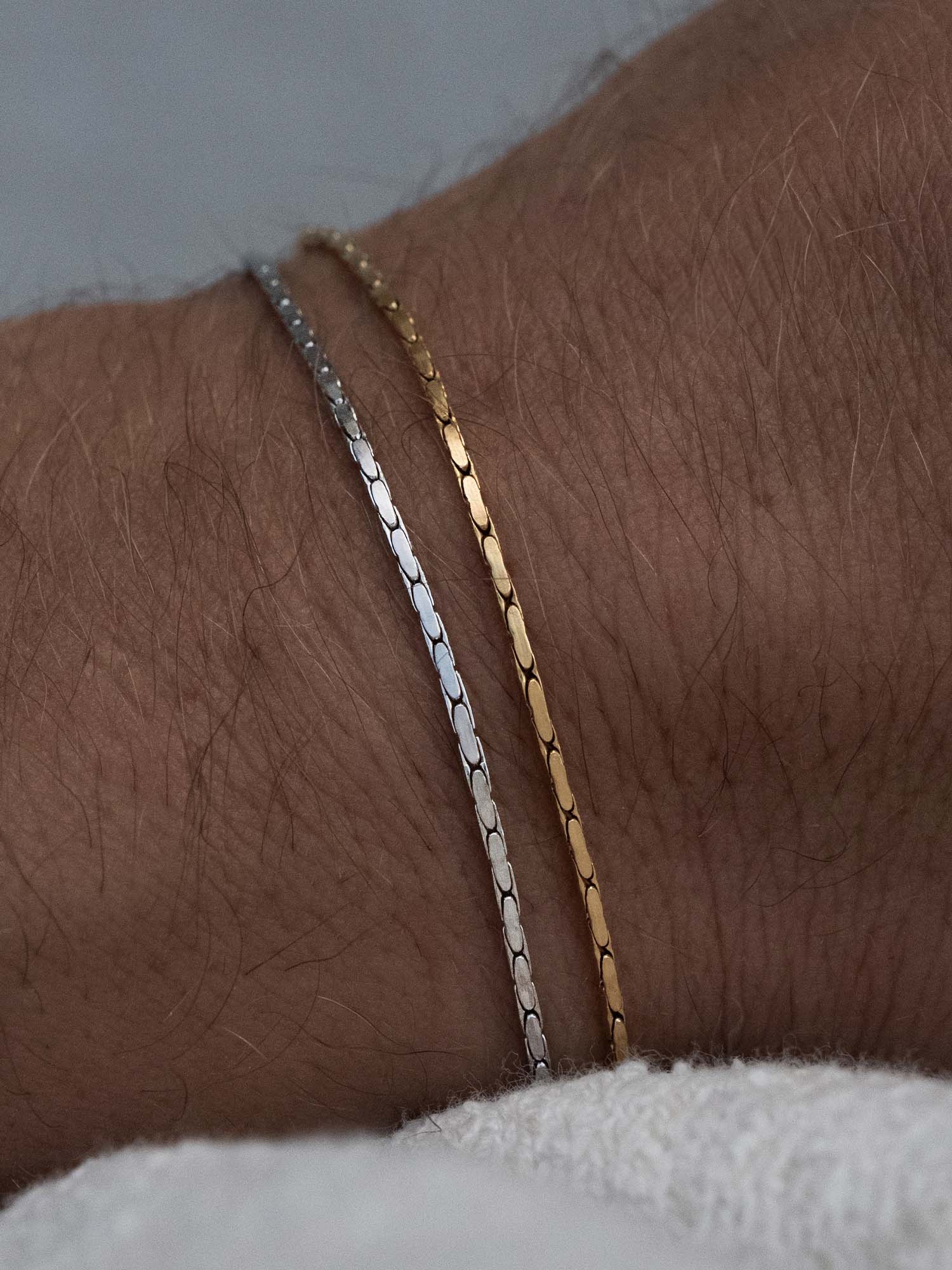 WIRE CHAIN BRACELET - Image 4